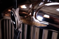 ICON_Duesey__Crown_Caseside_Grill